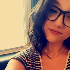 Meet your Posher, Courtney